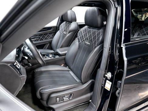 Used 2021 Bentley Bentayga w/ First Edition Specification AWD/4WD image 5