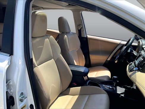 Used 2013 Toyota RAV4 Limited AWD/4WD image 9