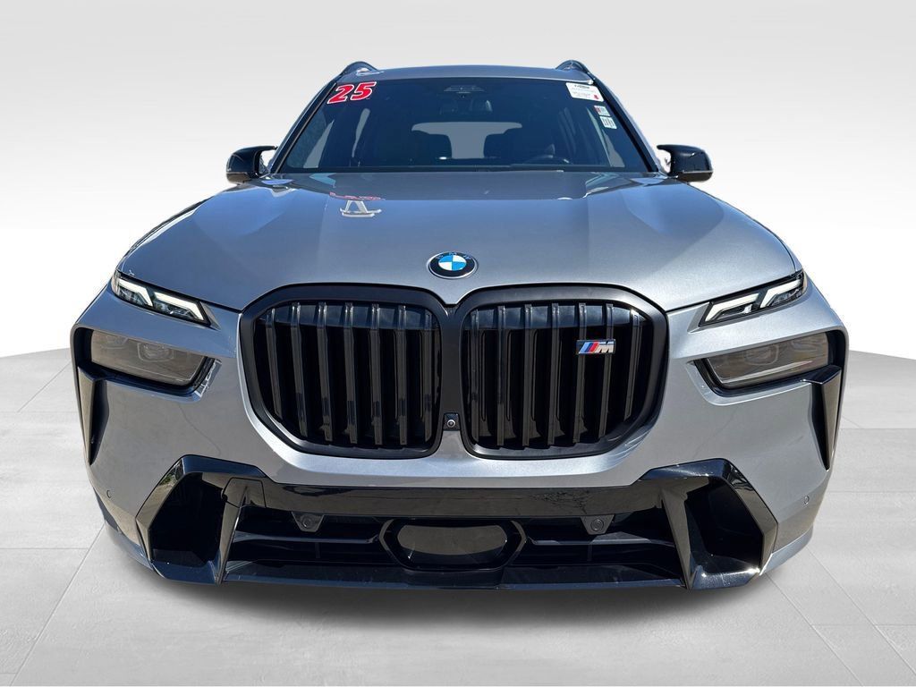 Used 2025 BMW X7 M60i AWD/4WD image 9