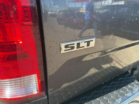 Used 2021 RAM 1500 Classic SLT RWD image 4