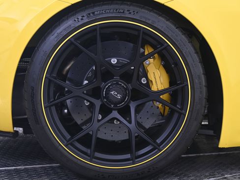Certified 2025 Porsche 718 Boxster Spyder RS RWD image 16