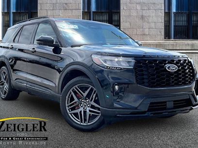 Used 2025 Ford Explorer ST-Line w/ ST-Line Street Pack