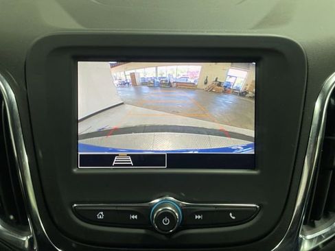 Used 2024 Chevrolet Equinox LT FWD image 17
