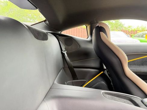 Used 2022 Ferrari Roma RWD image 26