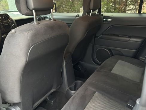 Used 2016 Jeep Patriot Sport w/ Power Value Group image 13