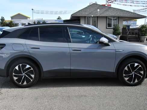 Used 2021 Volkswagen ID.4 Pro image 9