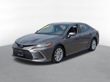Used 2022 Toyota Camry LE image 5