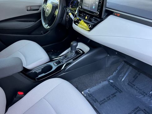 Certified 2022 Toyota Corolla LE FWD image 15