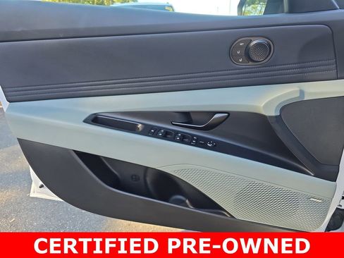 Used 2025 Hyundai Elantra Limited FWD image 27