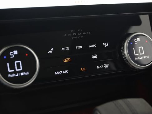 Used 2024 Jaguar XF R-Dynamic SE image 35