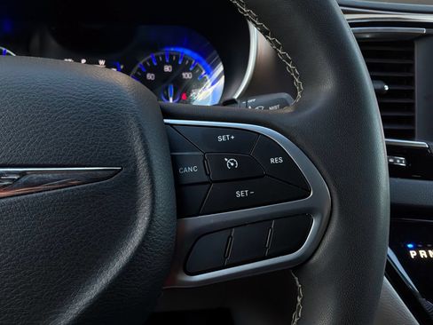 Used 2023 Chrysler Voyager LX FWD image 38