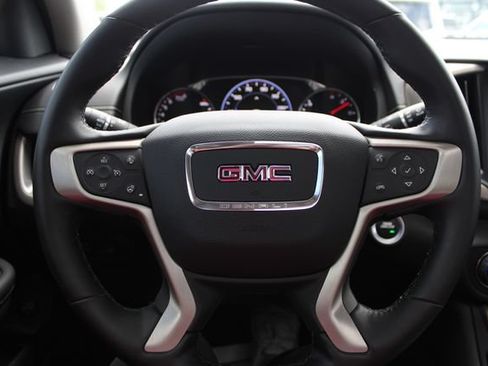 Used 2023 GMC Terrain Denali w/ Denali Premium Package AWD/4WD image 13