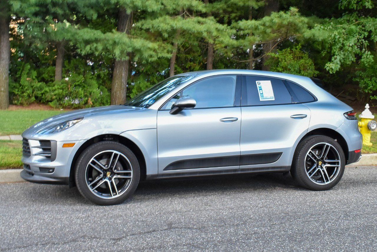 Used 2020 Porsche Macan AWD/4WD image 2