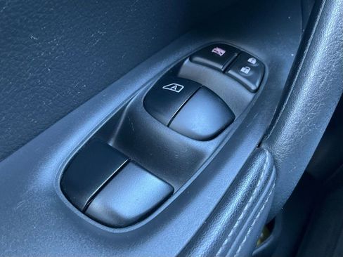 Used 2020 Nissan Rogue SL w/ Premium Package image 44