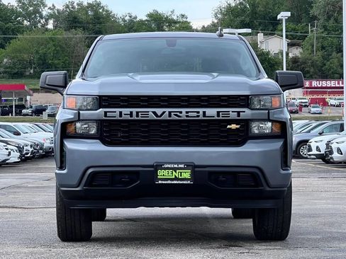 Used 2020 Chevrolet Silverado 1500 Custom w/ Custom Value Package AWD/4WD image 2