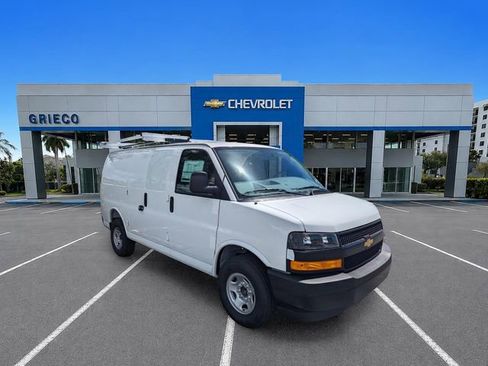 Used 2025 Chevrolet Express 2500 w/ Driver Convenience Package RWD image 2