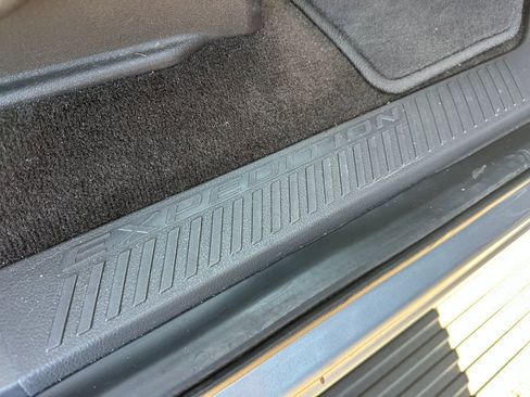 Used 2021 Ford Expedition Limited image 47