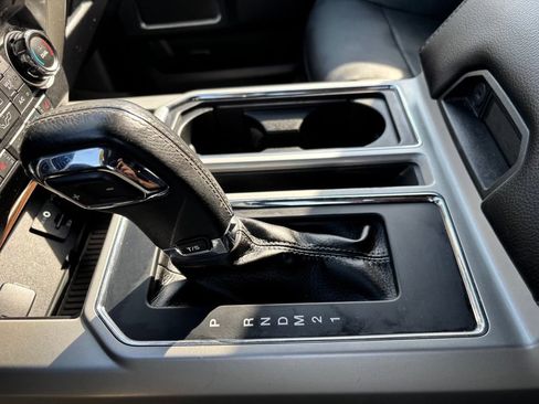 Used 2015 Ford F150 Lariat AWD/4WD image 33