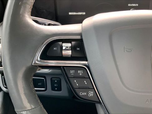 Used 2019 Lincoln Navigator Reserve AWD/4WD image 23