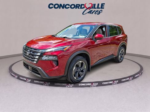 Certified 2024 Nissan Rogue SV AWD/4WD image 4