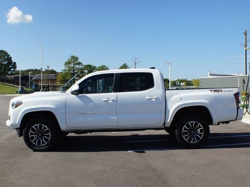 Used 2021 Toyota Tacoma TRD Sport image 7