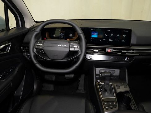 New 2026 Kia Sportage EX FWD image 8