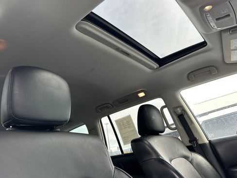 Used 2022 Nissan Armada SL w/ Captain's Chairs Package image 20