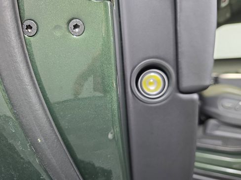 Used 2023 Rivian R1S Adventure AWD/4WD image 32
