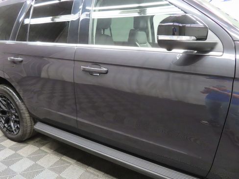 Used 2025 Ford Expedition Active AWD/4WD image 61