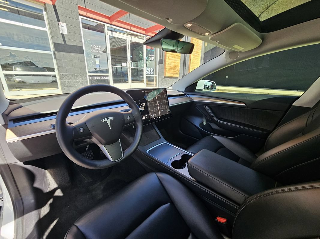 Used 2021 Tesla Model 3 Standard Range Plus RWD image 17