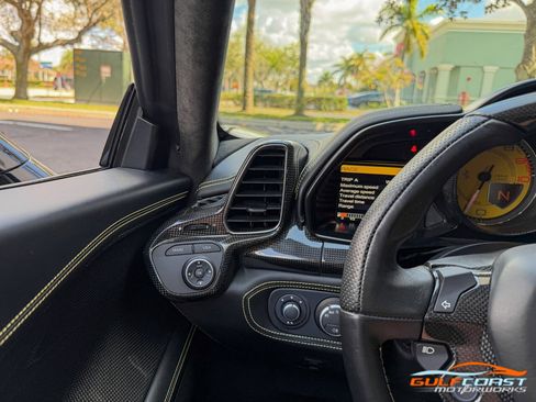 Used 2010 Ferrari 458 Italia Coupe image 21