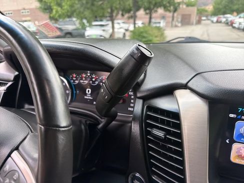 Used 2017 GMC Yukon XL Denali w/ Open Road Package AWD/4WD image 20