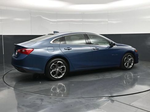 Used 2024 Chevrolet Malibu LT FWD image 2