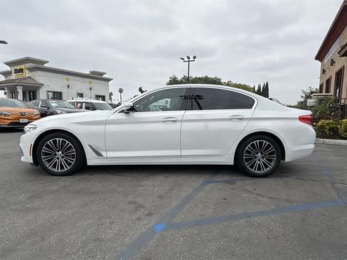 Used 2018 BMW 530i RWD image 3