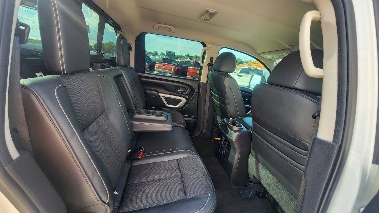 Used 2018 Nissan Titan PRO-4X AWD/4WD image 22