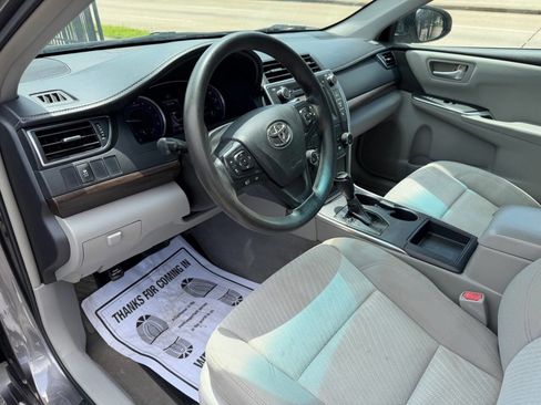 Used 2016 Toyota Camry LE FWD image 9