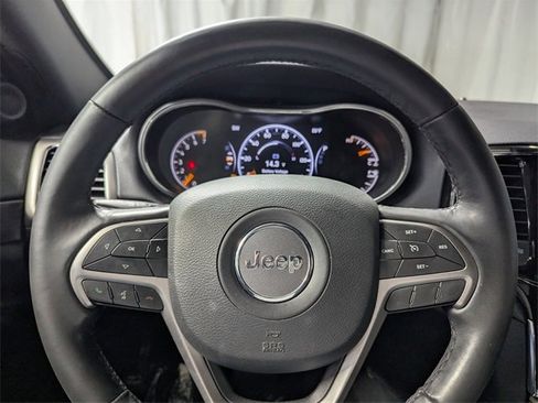 Used 2019 Jeep Grand Cherokee Altitude image 22