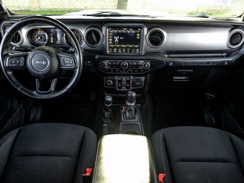 Used 2021 Jeep Wrangler Unlimited Willys image 5