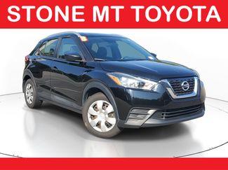 Used 2018 Nissan Kicks S image 1