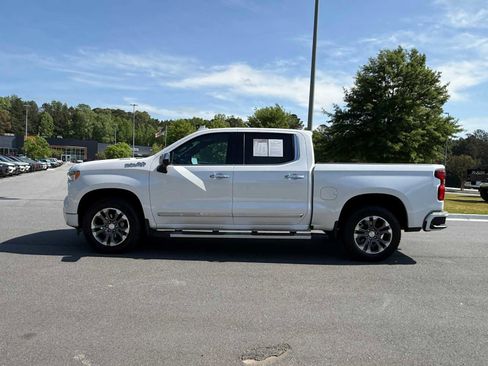 Used 2023 Chevrolet Silverado 1500 High Country w/ Technology Package AWD/4WD image 2
