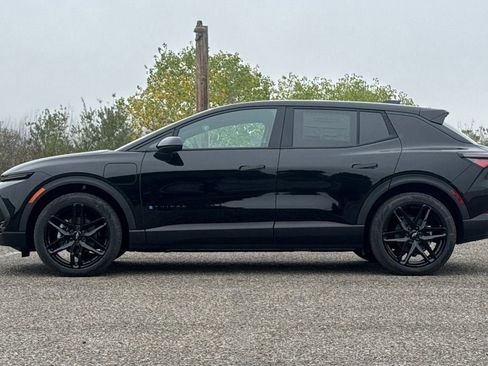 New 2026 Chevrolet Equinox EV LT w/ LPO, Blackout Package image 7