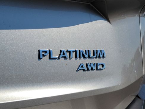 Certified 2022 Nissan Rogue Platinum w/ Head-Up Display Package image 7