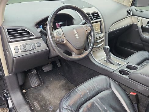 Used 2013 Lincoln MKX AWD image 12