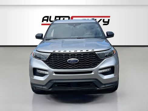 Used 2023 Ford Explorer ST-Line w/ Class IV Trailer Tow Package RWD image 2