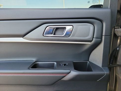 New 2026 Ford Explorer ST-Line w/ ST-Line Street Pack image 14