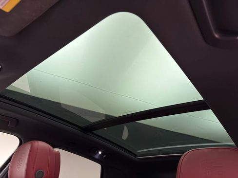 Used 2023 Porsche Cayenne image 13