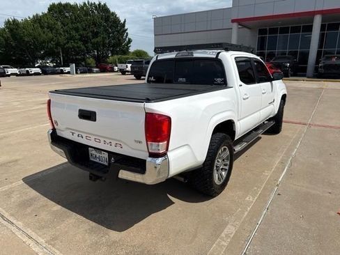 Used 2016 Toyota Tacoma SR5 w/ Towing Package RWD image 8