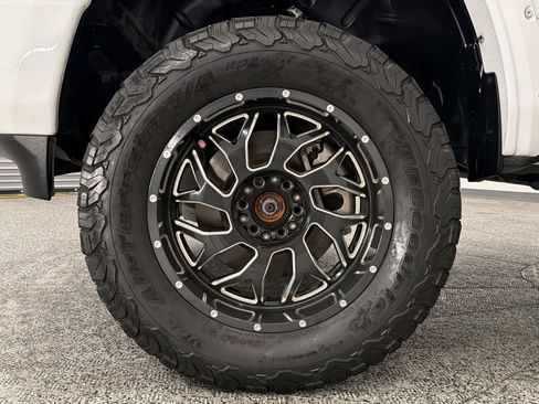 Used 2022 RAM 1500 Big Horn AWD/4WD image 12