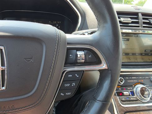Used 2017 Lincoln Continental Reserve w/ Climate Package AWD/4WD image 16
