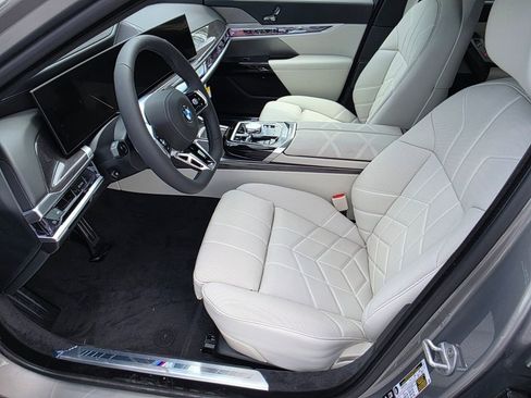 New 2026 BMW 760i xDrive w/ Executive Package AWD/4WD image 7